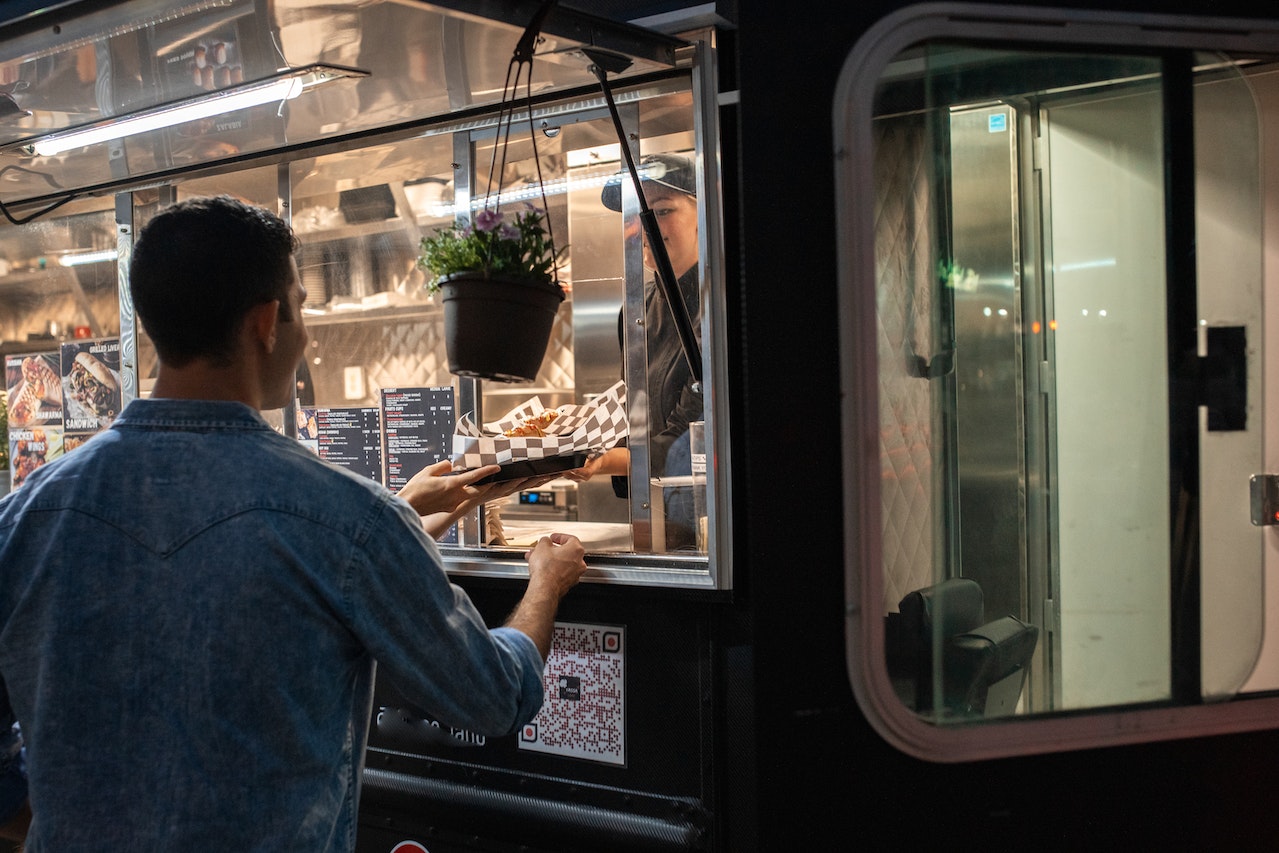 Sants Genís 22: Nit de food trucks i restauradors locals
