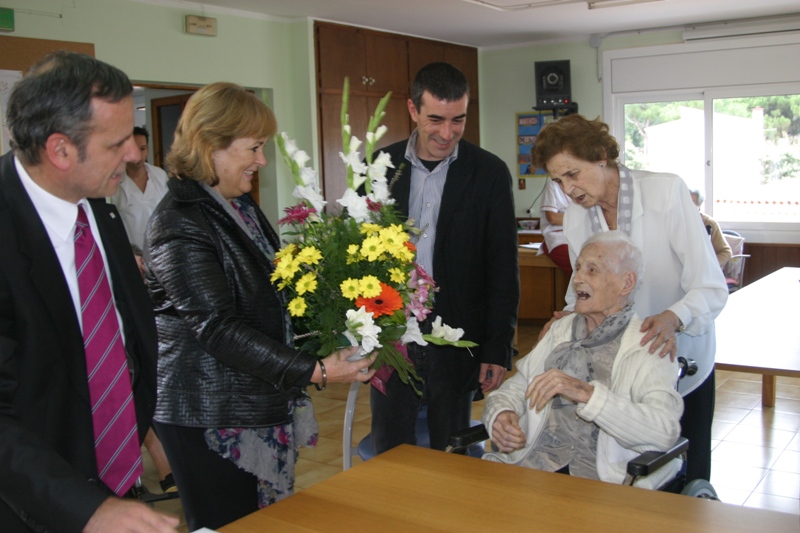 Homenatge àvia centenària