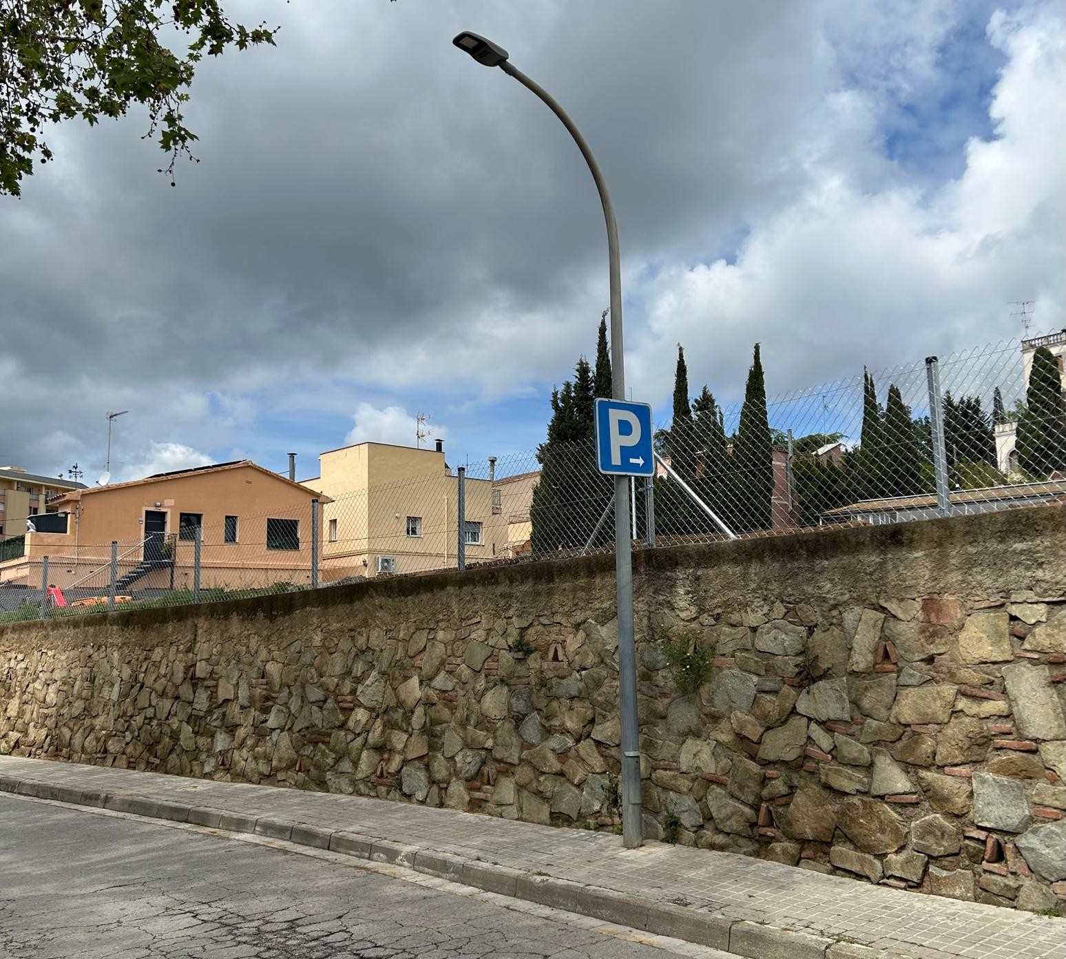 S'habilita l'aparcament provisional gratuït a la zona de Can Reig 